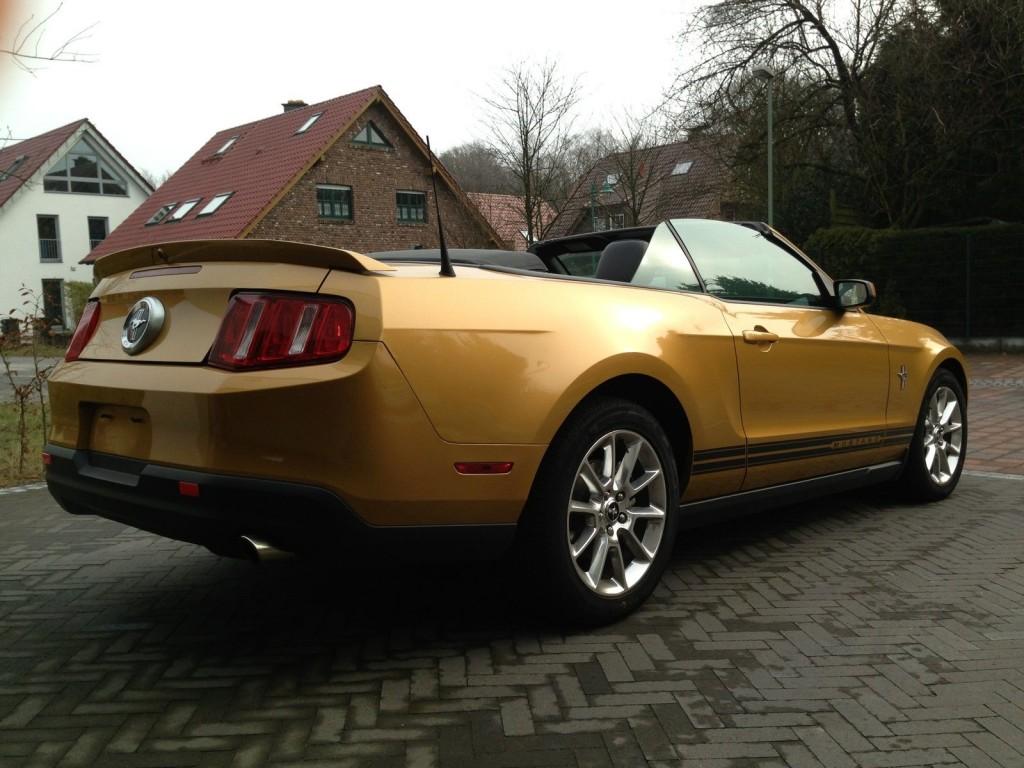 2013 Ford Mustang Cabriolet