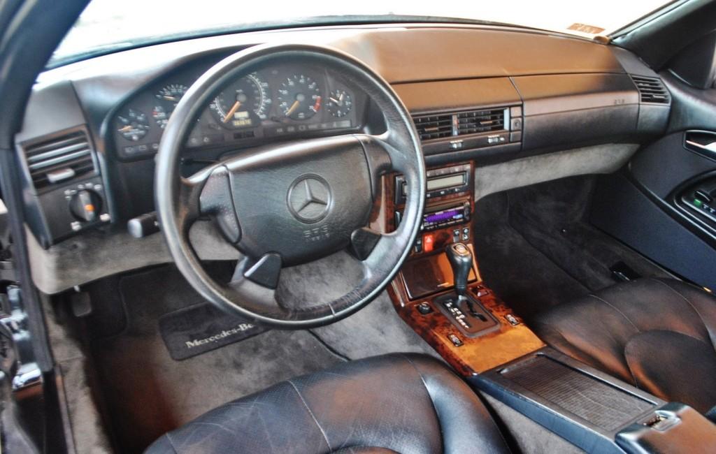Beautiful 1997 Mercedes Benz SL500 Removable Hard Top