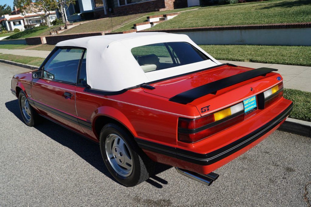 1983 Ford Mustang 5 SPD GLX Convertible