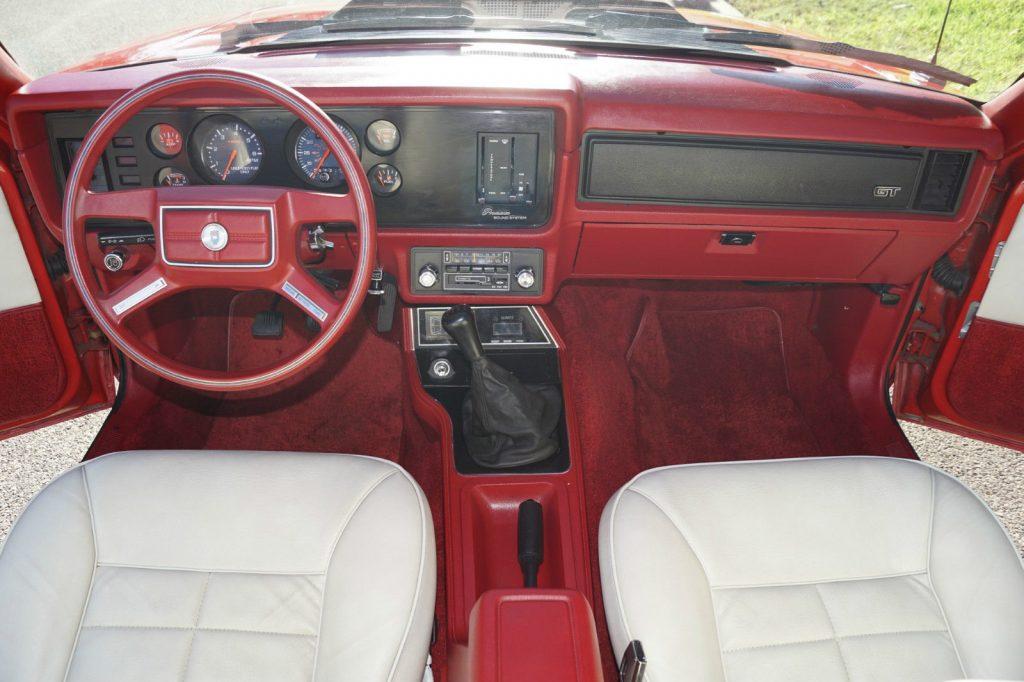 1983 Ford Mustang 5 SPD GLX Convertible