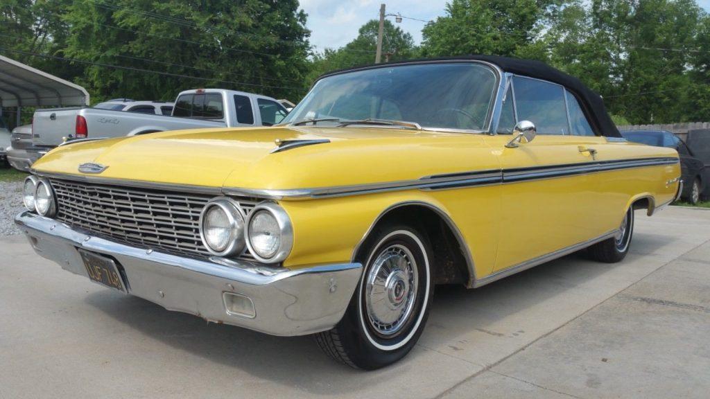 solid shape 1962 Ford Galaxie XL Convertible