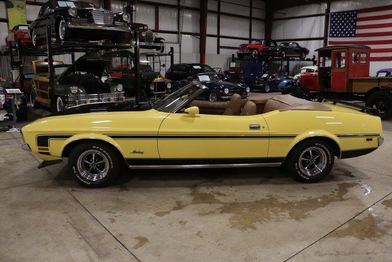 very nice 1972 Ford Mustang Convertible