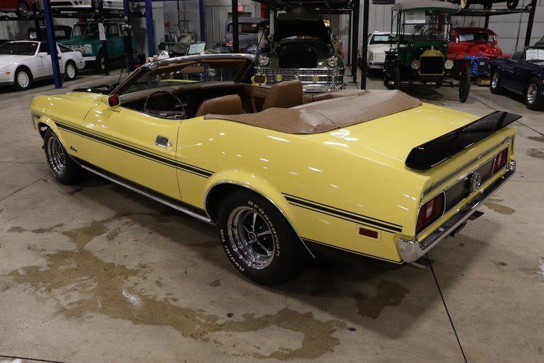 very nice 1972 Ford Mustang Convertible