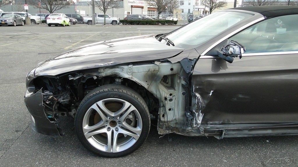 damaged 2012 BMW 6 Series 650i Convertible