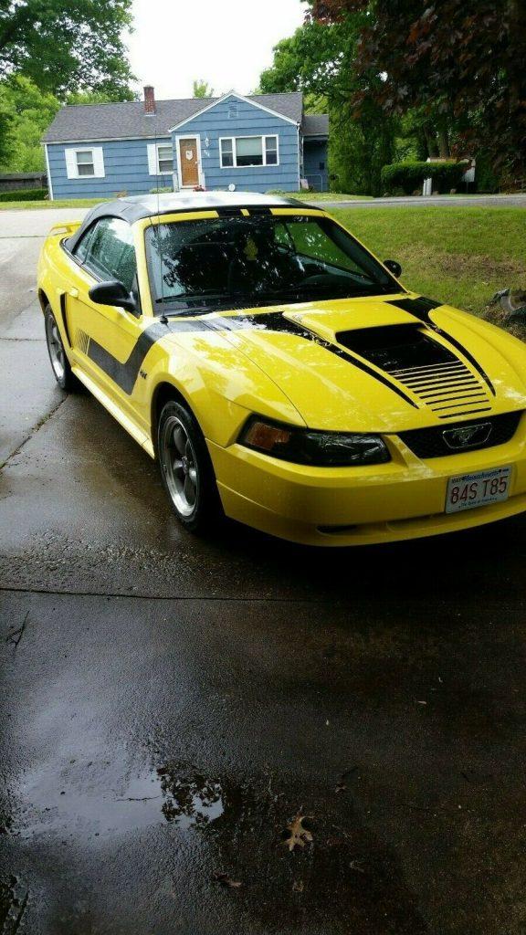 low miles 2003 Ford Mustang Convertible