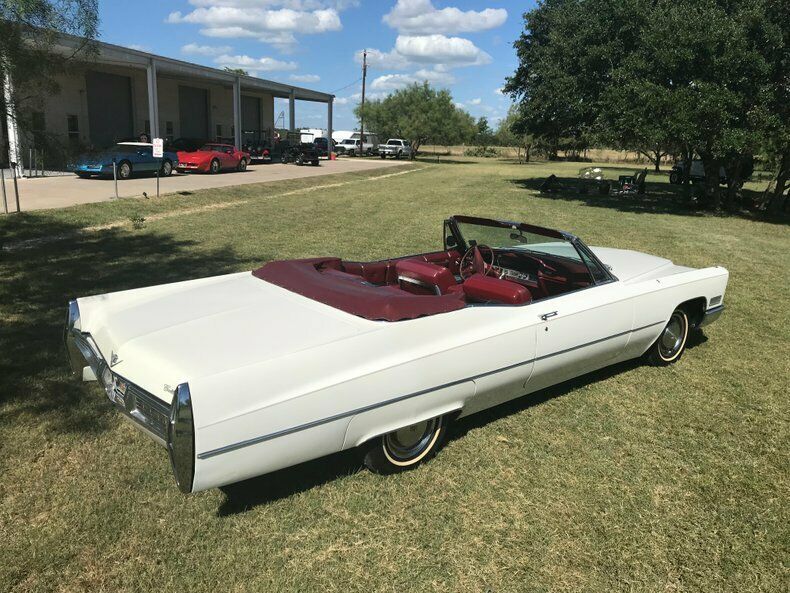 Great driver 1967 Cadillac Deville Convertible