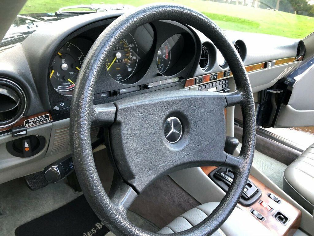 very nice 1985 Mercedes Benz SL Class sl Sports convertible
