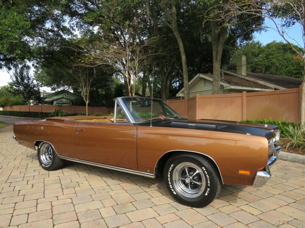 1969 Plymouth Road Runner Convertible Tribute 383 V8 [Fully Restored]