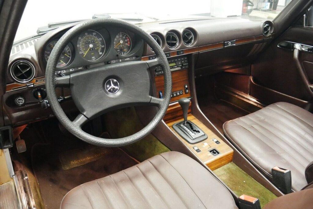 1983 Mercedes-Benz SL-Class convertible [prestigious classic]