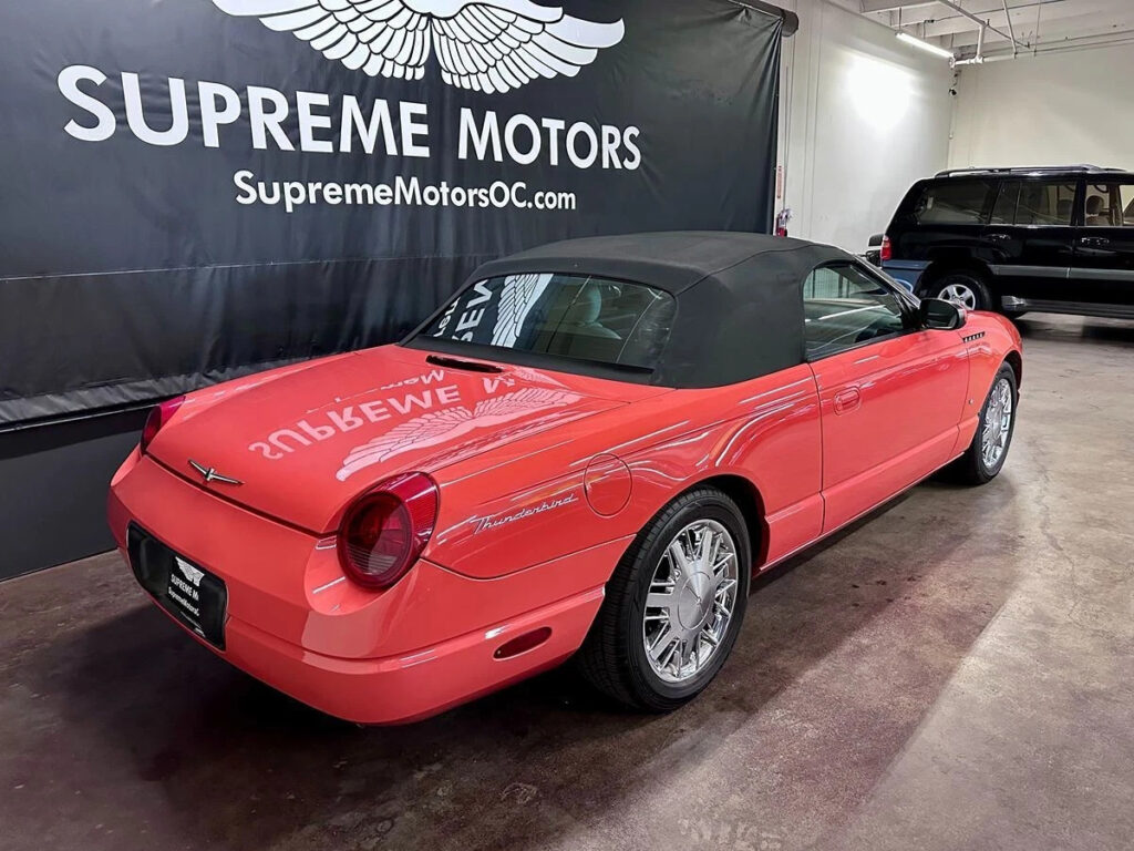 2003 Ford Thunderbird Deluxe James Bond 007 Edition