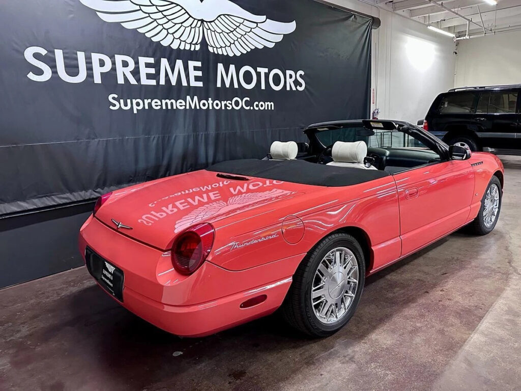 2003 Ford Thunderbird Deluxe James Bond 007 Edition