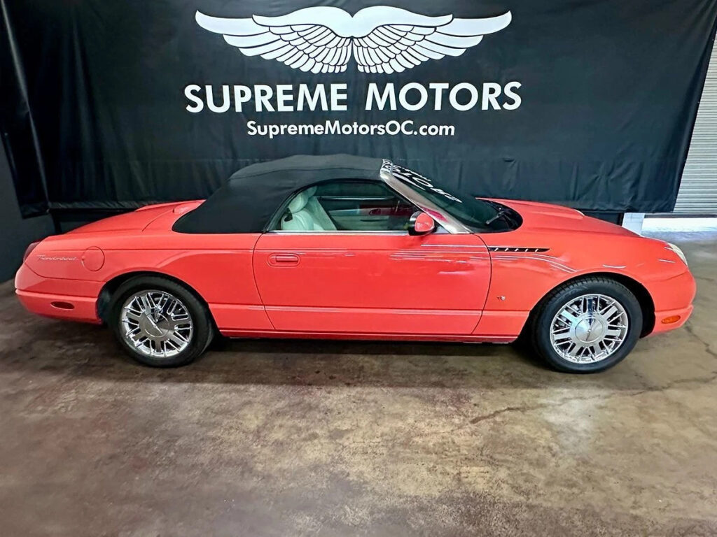 2003 Ford Thunderbird Deluxe James Bond 007 Edition