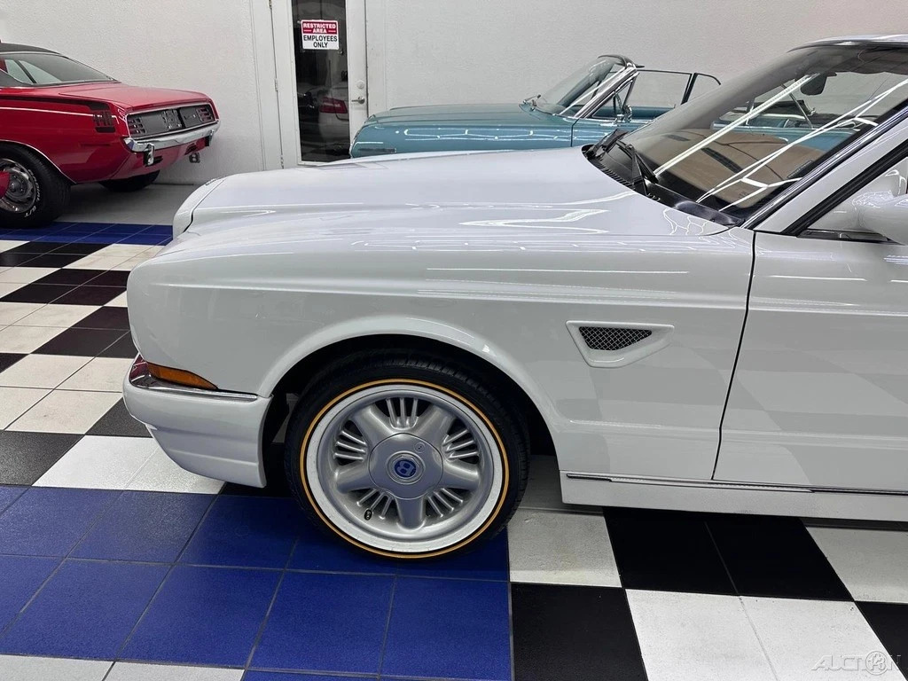 2000 Bentley Azure 32K Miles – Pristine Condition Finest Example ON The Market