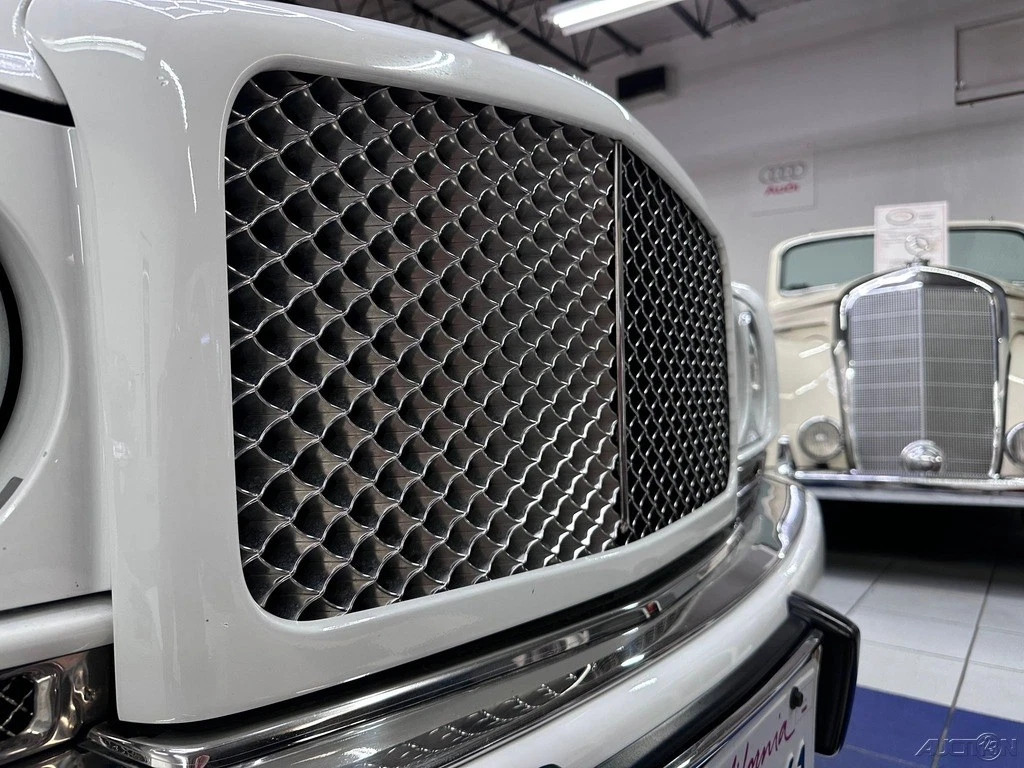 2000 Bentley Azure 32K Miles – Pristine Condition Finest Example ON The Market