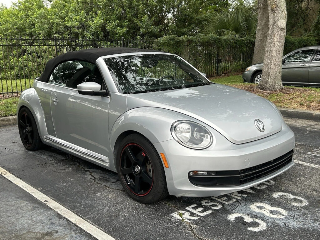 2016 Volkswagen Beetle SE , Convertible Auto & Low Miles