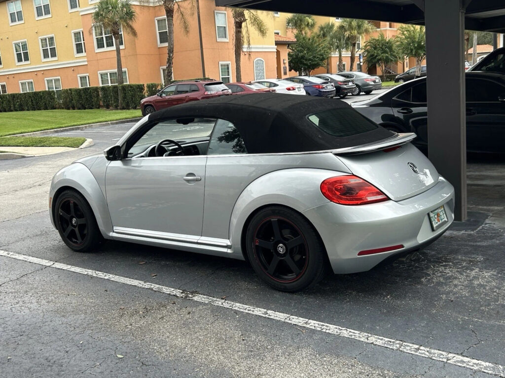 2016 Volkswagen Beetle SE , Convertible Auto & Low Miles