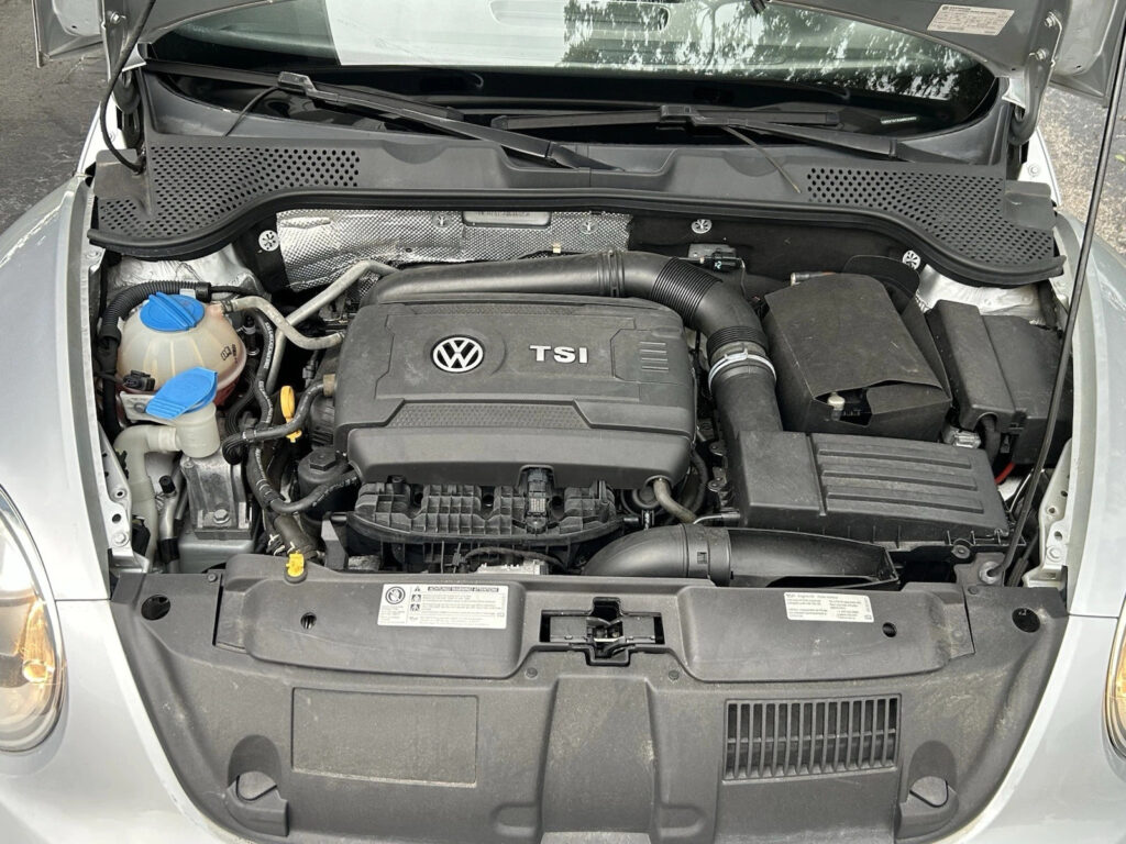 2016 Volkswagen Beetle SE , Convertible Auto & Low Miles