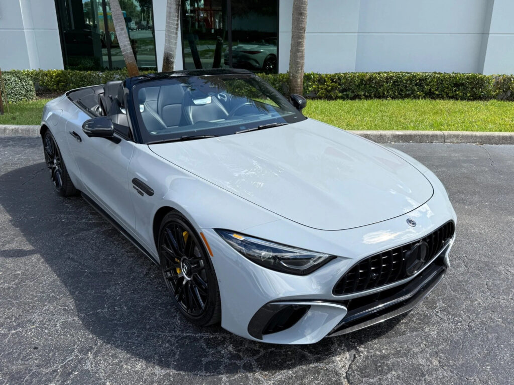 2022 Mercedes-Benz AMG SL 63
