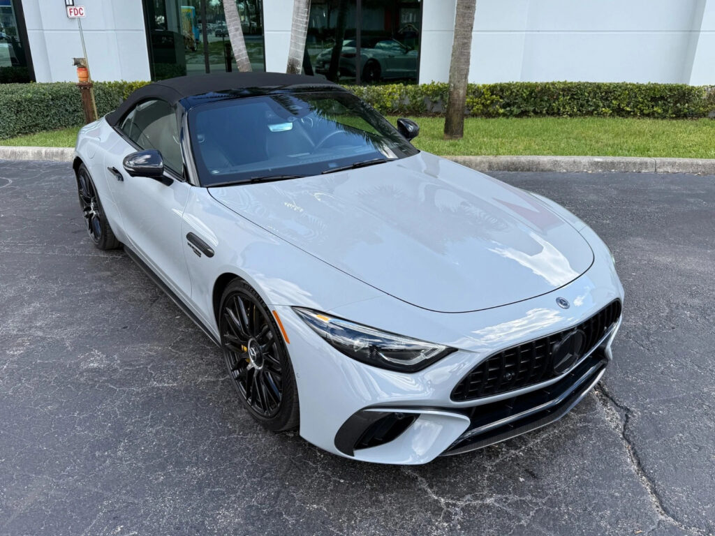 2022 Mercedes-Benz AMG SL 63