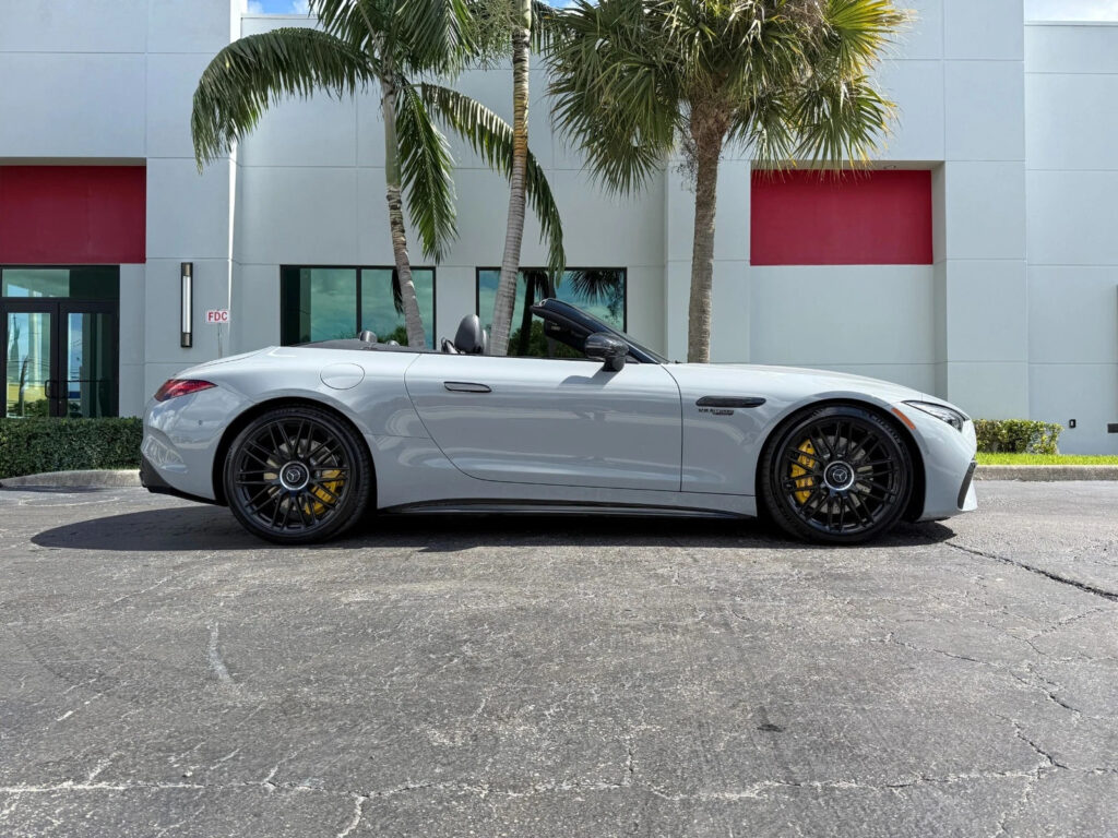 2022 Mercedes-Benz AMG SL 63